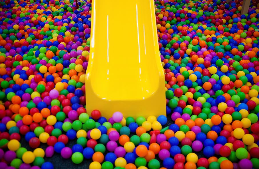 soft play ball pit