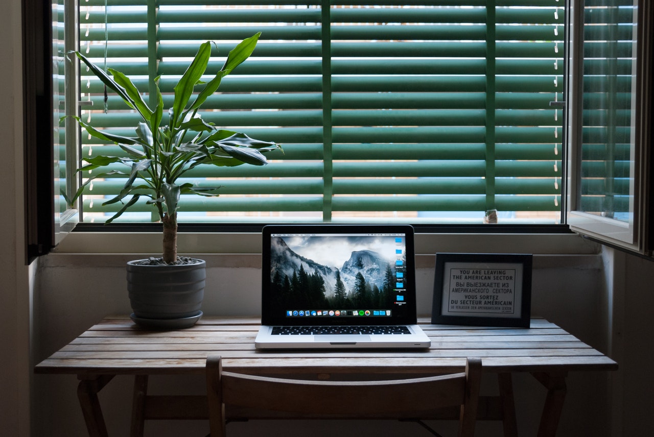 home office - computer on desk