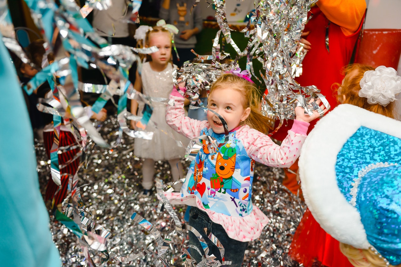 children at birthday party